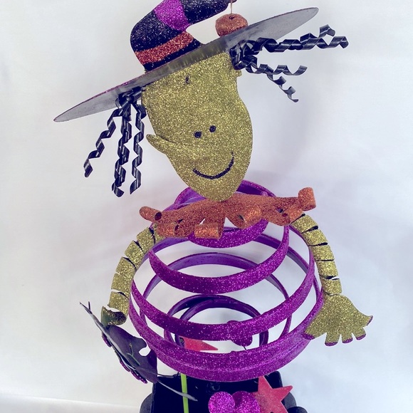 Gently Used Like New Very Pretty Unique Classic Halloween Decor. - Picture 2 of 9